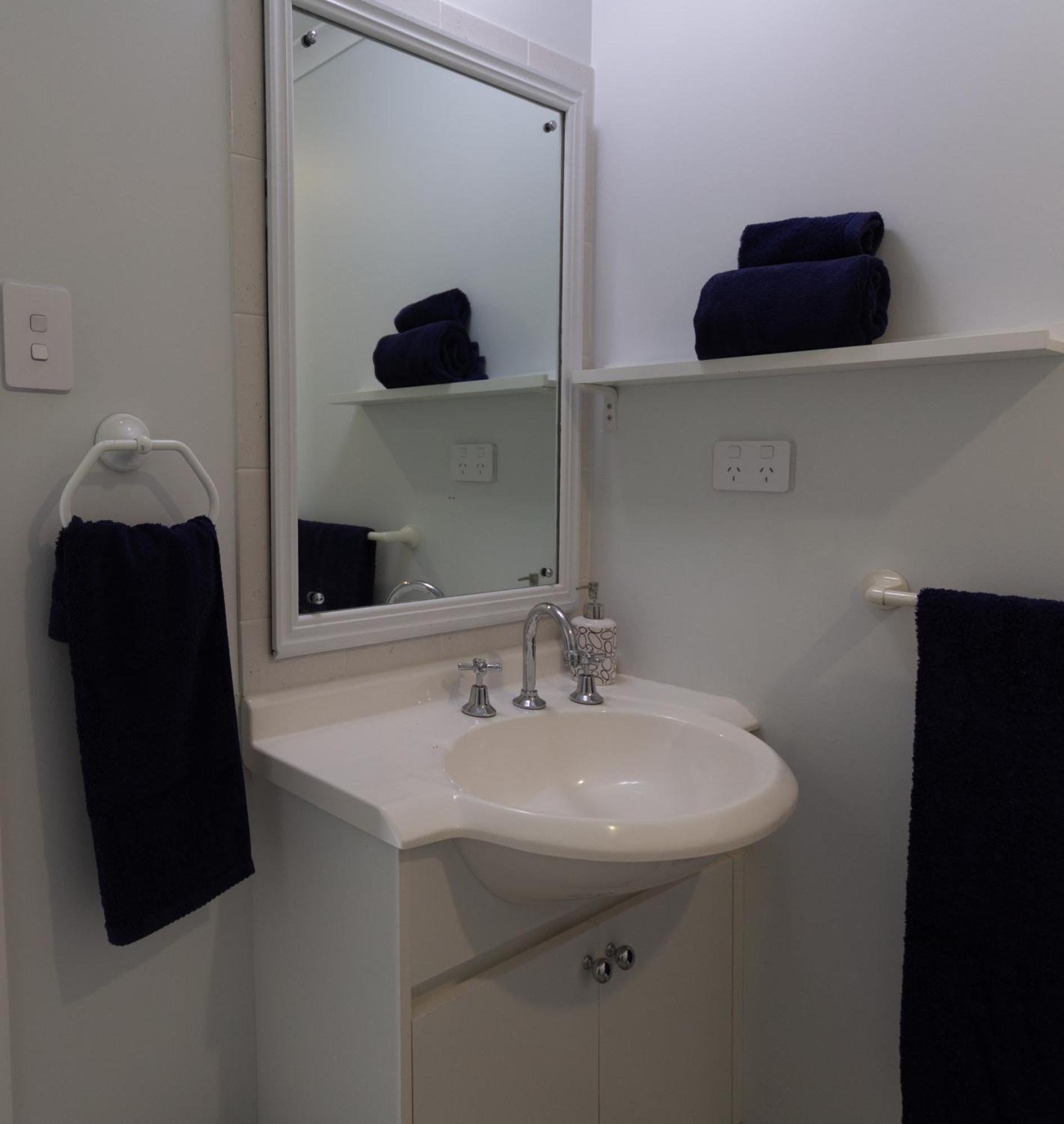 Bella Vista - Spectacular Ocean Views & Continental Breakfast Apartment Yeppoon Exterior photo